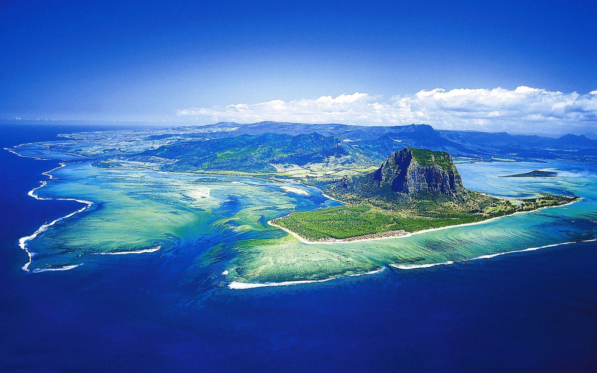 Mauritius Airport (MRU)